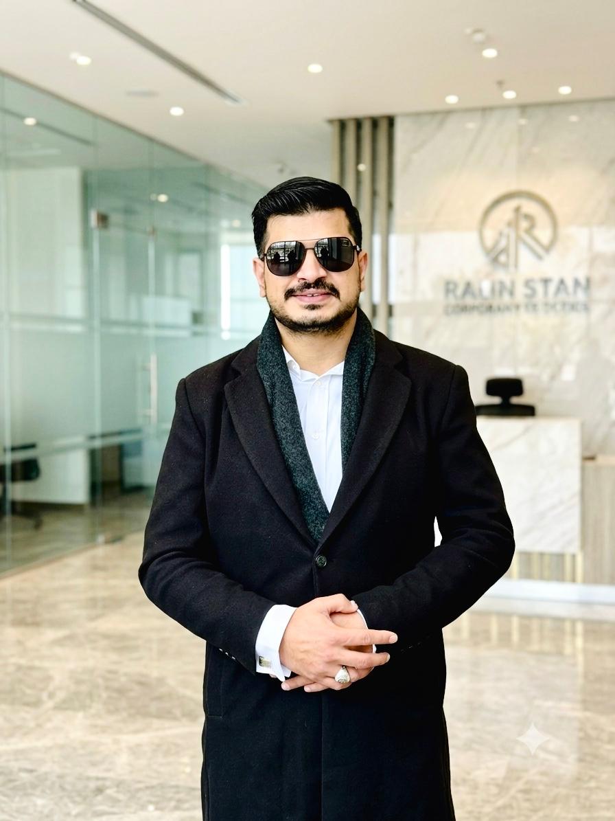 Hamza Farooq London
